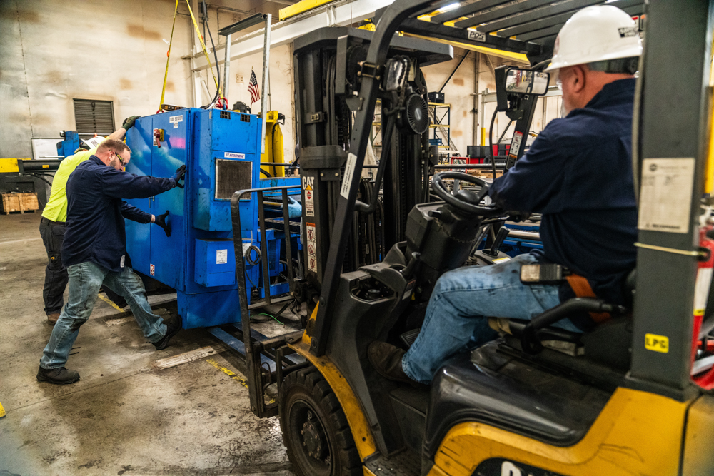 JDI rigging McLaughlin millwright project machinery for move