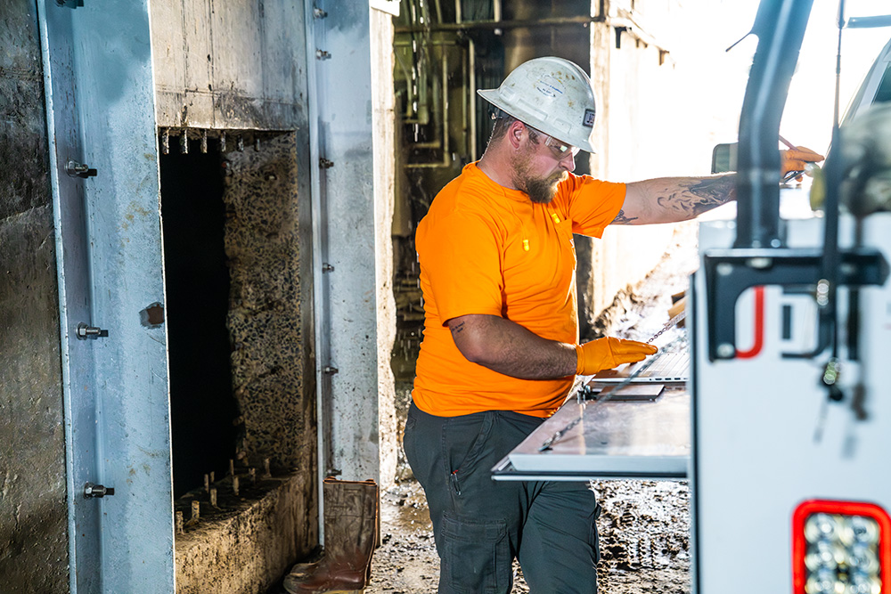 JDI crew does best mechanical contractor practices on-site